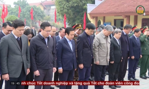 Dâng hương cố Tổng Bí thư Nguyễn Văn Linh