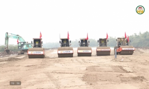 Đẩy nhanh thi công dự án