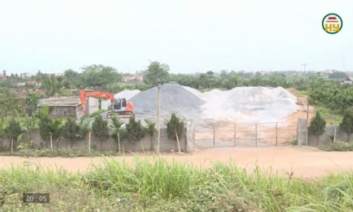 Tập kết vật liệu trên đất nông nghiệp