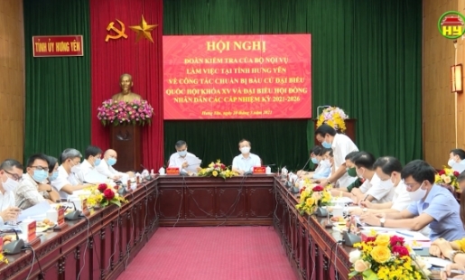 Thứ trưởng Bộ nội vụ kiểm tra công tác bầu cử tại Hưng Yên