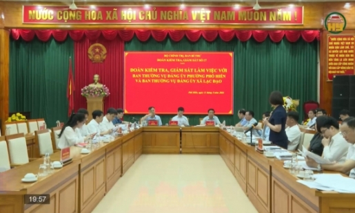 Đoàn kiểm tra, giám sát làm việc với phường Phố Hiến và xã Lạc Đạo