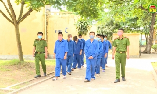 Hưng Yên: Bắt 9 đối tượng tổ chức đánh bạc và cá độ bóng đá với số tiền lên đến trên 500  tỷ đồng
