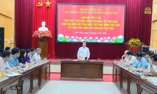 Đoàn công tác của Ban Thường vụ Tỉnh ủy làm việc với các xã