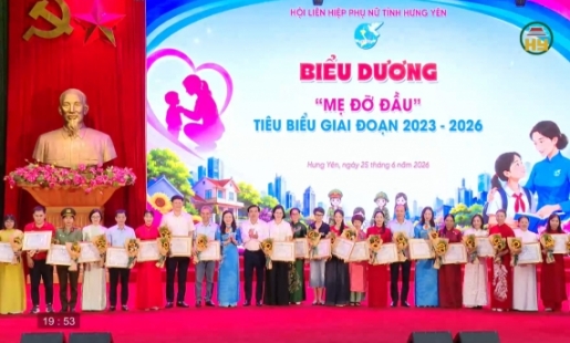 Tọa đàm phụ nữ với gia đình trong kỷ nguyên mới 