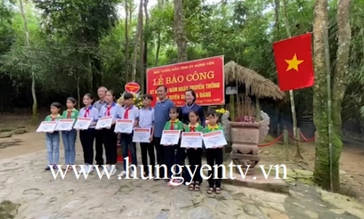 Ban Tuyên giáo Tỉnh uỷ Hưng Yên báo công tại Khu di tích lịch sử Quốc gia đặc biệt Tân Trào