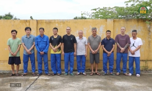 Truy tố 10 đối tượng cá độ bóng đá