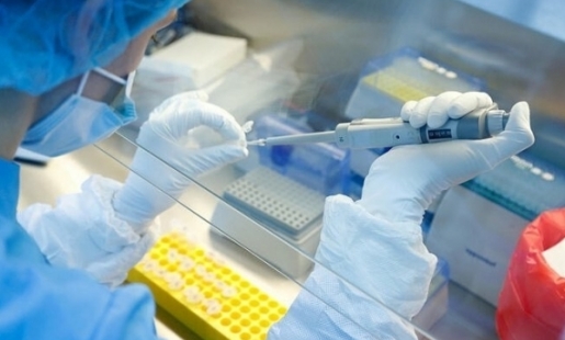 Gần 812 nghìn người trên thế giới tử vong vì COVID-19