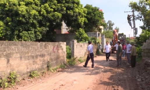 Người dân thôn Lệ Chi hiến đất làm đường