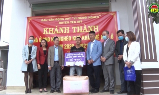 Công ty cổ phần phát triển KCN Viglacera Yên Mỹ - Hưng Yên hỗ trợ hơn 1,6 tỷ đồng ủng hộ xây nhà cho hộ nghèo. 