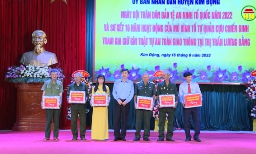 Kim Động tổ chức ngày hội toàn dân bảo vệ tổ quốc
