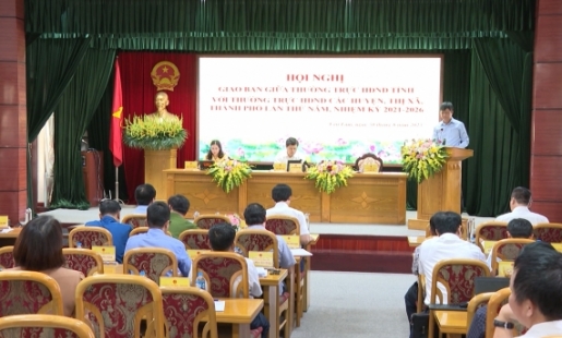 Thường trực HĐND tỉnh giao ban với Thường trực HĐND các huyện, thị xã, thành phố