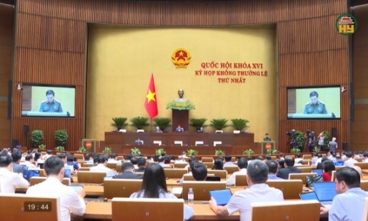Quốc hội thảo luận về các dự án luật