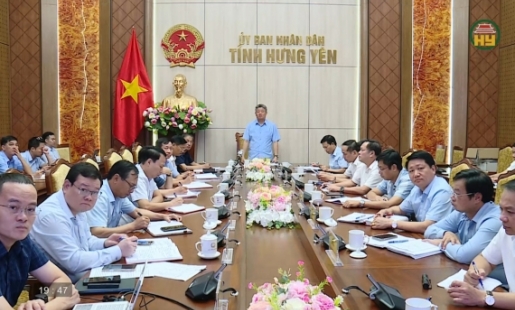 UBND tỉnh nghe báo cáo phương án thiết kế, đầu tư một số dự án