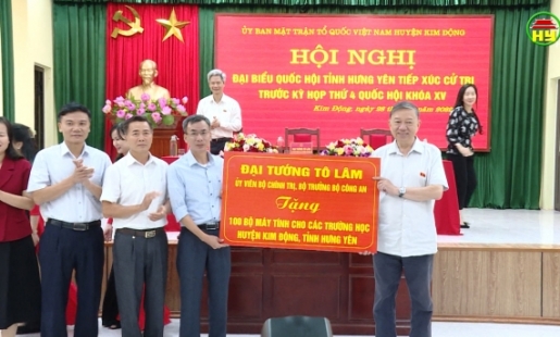 Đoàn Đại biểu Quốc hội tỉnh Hưng Yên tiếp xúc cử tri 