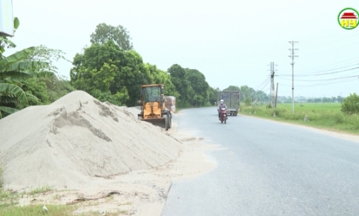 Kim Động: Phát sinh nhiều điểm tập kết vật liệu xây dựng vi phạm hành lang giao thông 