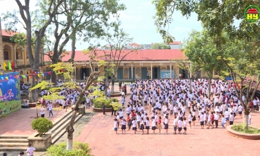 Sai lầm của một số phụ huynh xã Hoà Phong khi ép con trẻ không được đến trường