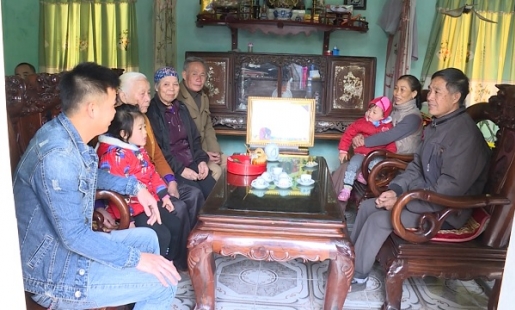 Nếp nhà của 2 gia đình tứ đại đồng đường ở Kim Động