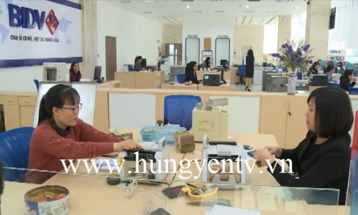 Các ngân hàng giảm lãi suất, giảm phí giao dịch thanh toán hỗ trợ khách hàng bị ảnh hưởng dịch Covid - 19