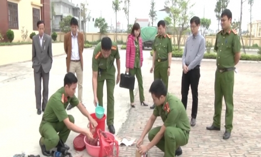 Khoái Châu tiêu hủy pháo lậu và đồ chơi nguy hiểm