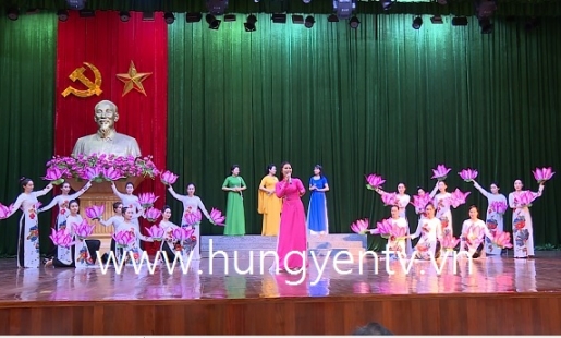 Tổng duyệt chương trình giao lưu nghệ thuật “Hưng Yên đinh ninh lời Bác” 