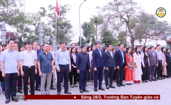 D&acirc;ng hương tại khu di t&iacute;ch C&acirc;y đa S&agrave;i Thị 