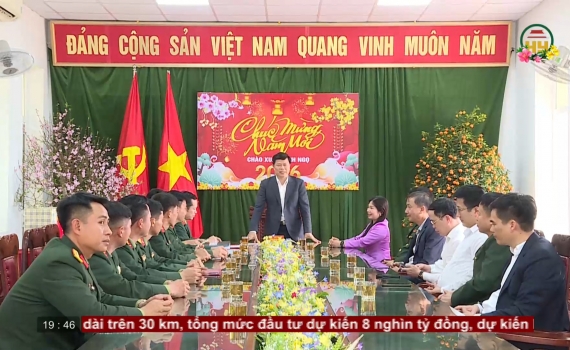 Ph&oacute; B&iacute; thư Thường trực Tỉnh ủy thăm, ch&uacute;c Tết