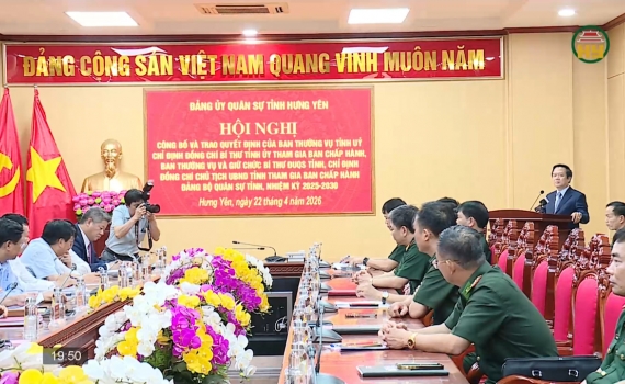 C&ocirc;ng bố quyết định về c&ocirc;ng t&aacute;c c&aacute;n bộ 