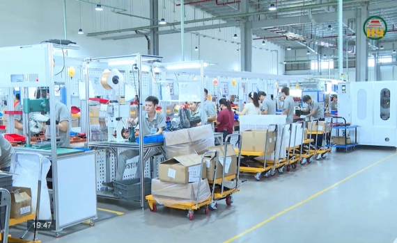Thu h&uacute;t hơn 2 tỉ USD vốn đầu tư