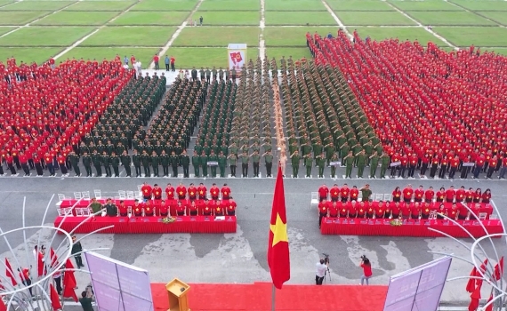 Lan toả niềm tự hào dân tộc trong Lễ chào cờ 