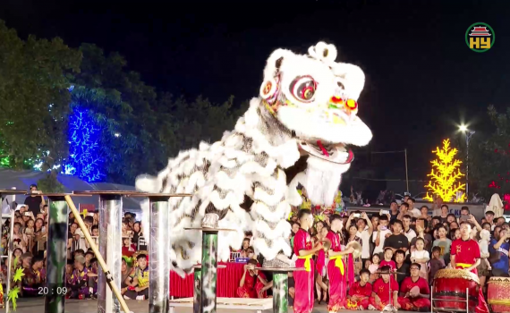 S&ocirc;i động giải m&uacute;a l&acirc;n, sư, rồng tại lễ hội ch&ugrave;a Keo m&ugrave;a thu
