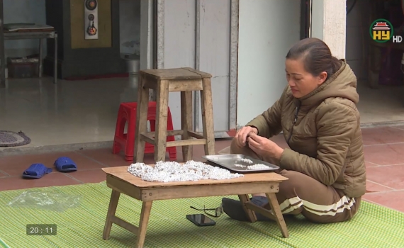 G&igrave;n giữ, ph&aacute;t huy nghề truyền thống chạm bạc