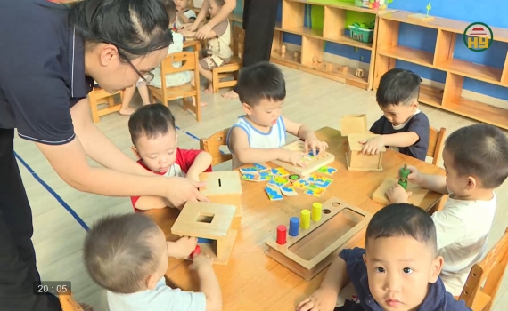 Chăm s&oacute;c trẻ mầm non trong tiết nắng n&oacute;ng