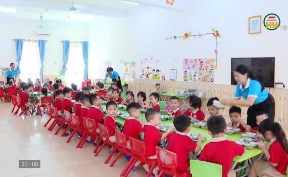 Đảm bảo bữa ăn bán trú cho trẻ mầm non