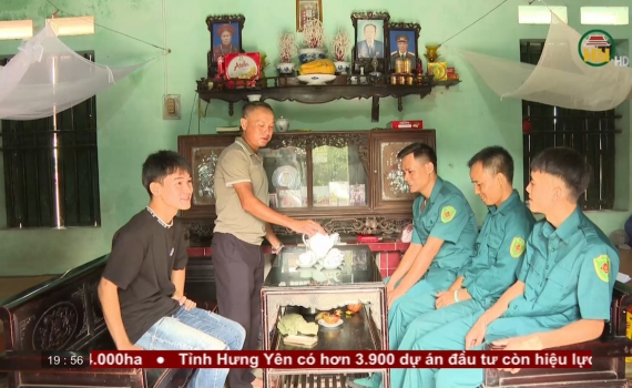 Nhiều thanh niên viết đơn xung phong nhập ngũ