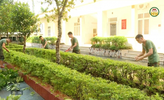 N&ecirc;u gương trung t&aacute; dũng cảm cứu người
